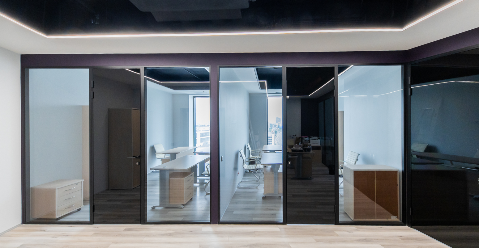 Фото проекта: Проект Nayada по установке перегородок в офисе YE`S в Технопарке. Изображение № 3